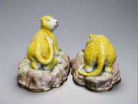 Vintage Wong Lee Pair Leopard Figurines Hand Painted Porcelain WL 1895 Figurines