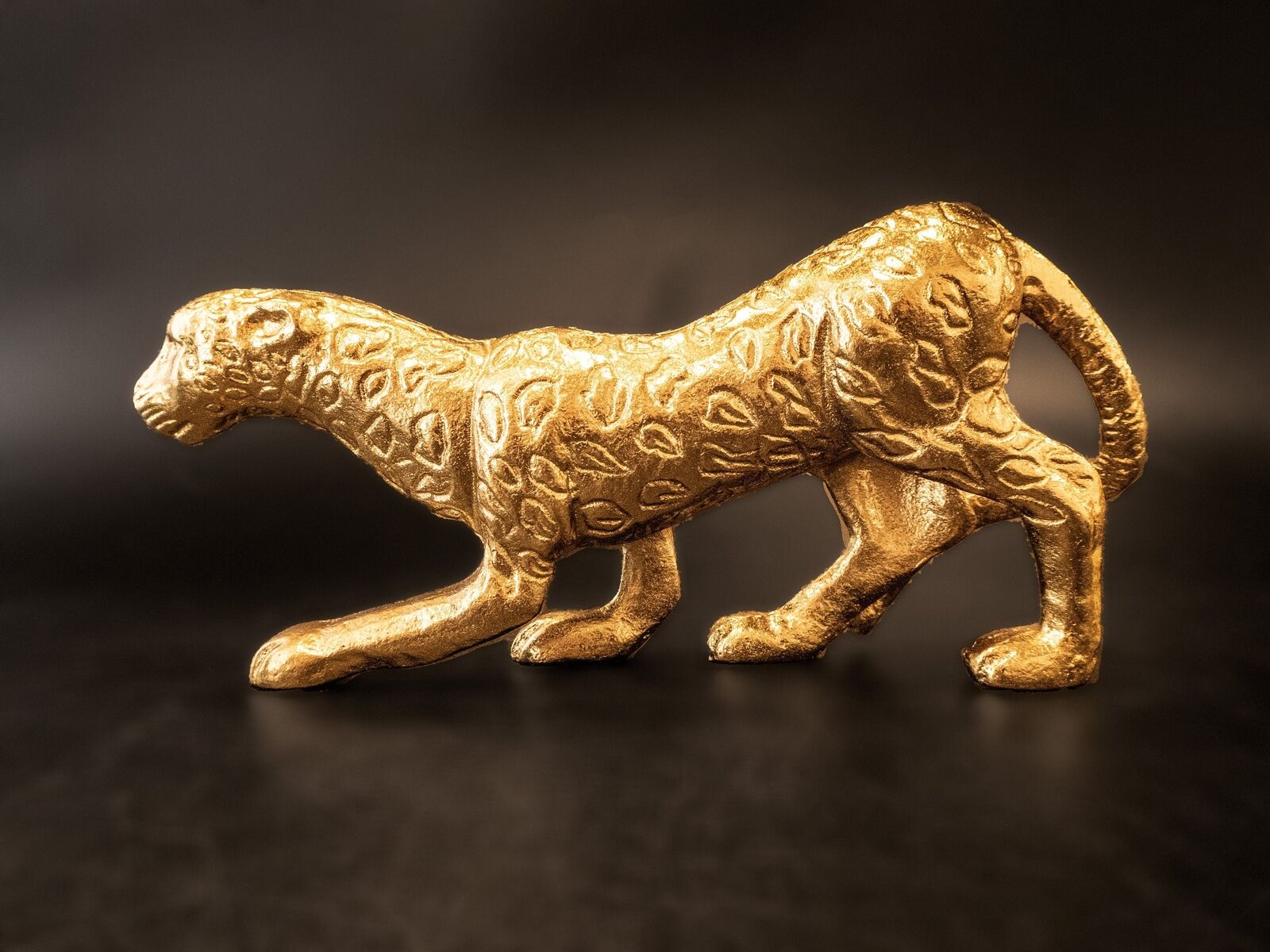 Cheetah Brass Sculpture, Alert, SPI Home
