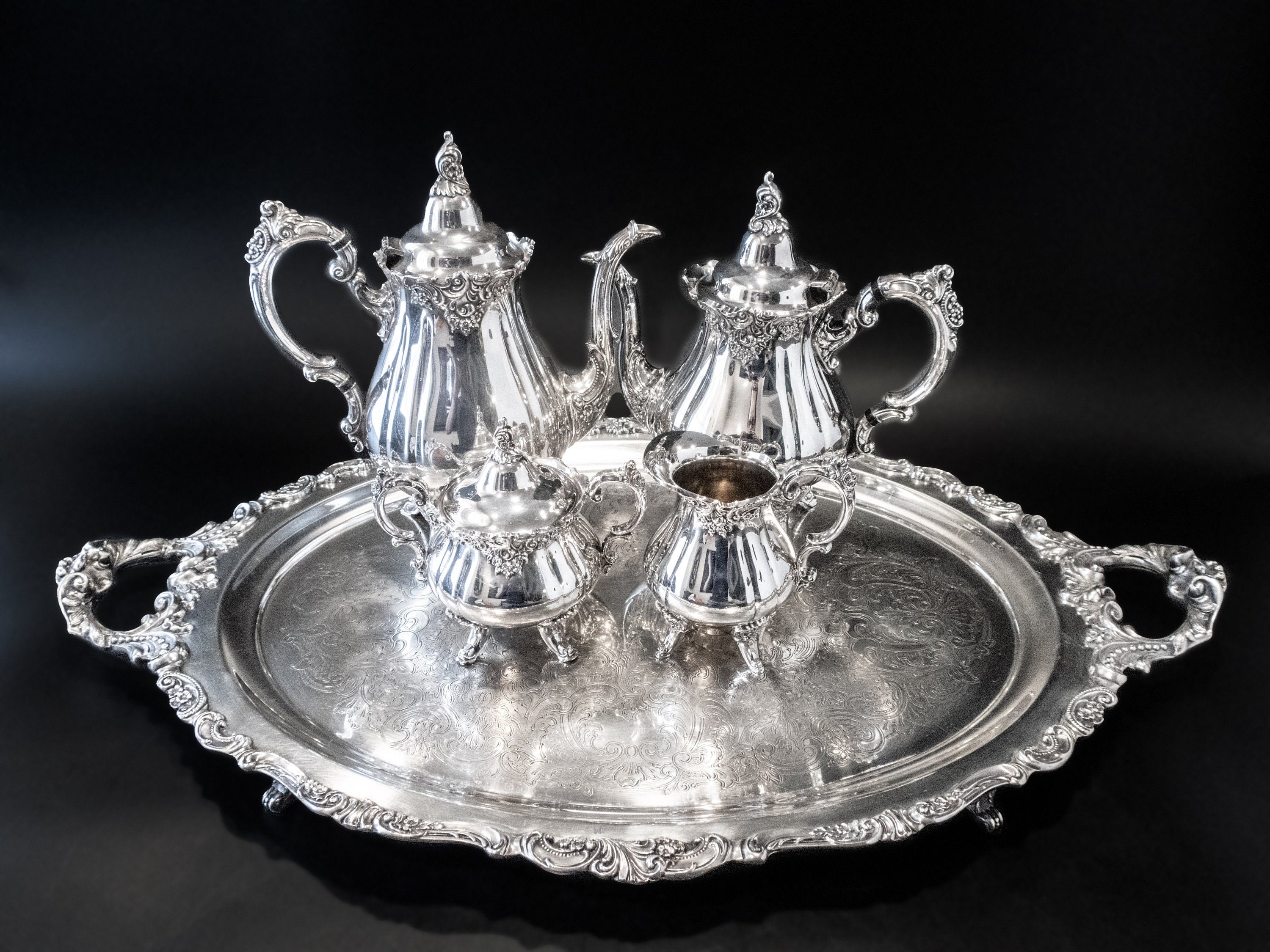 Baroque outlets by Wallace tea set